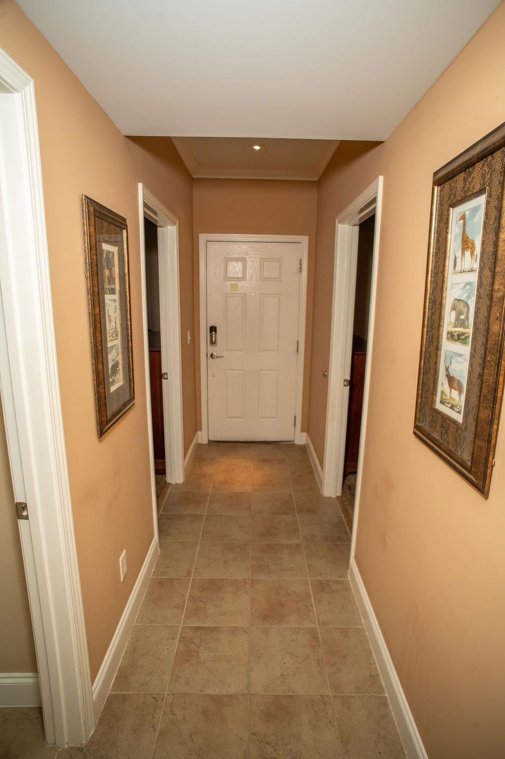 233 Banbury Ln. 202