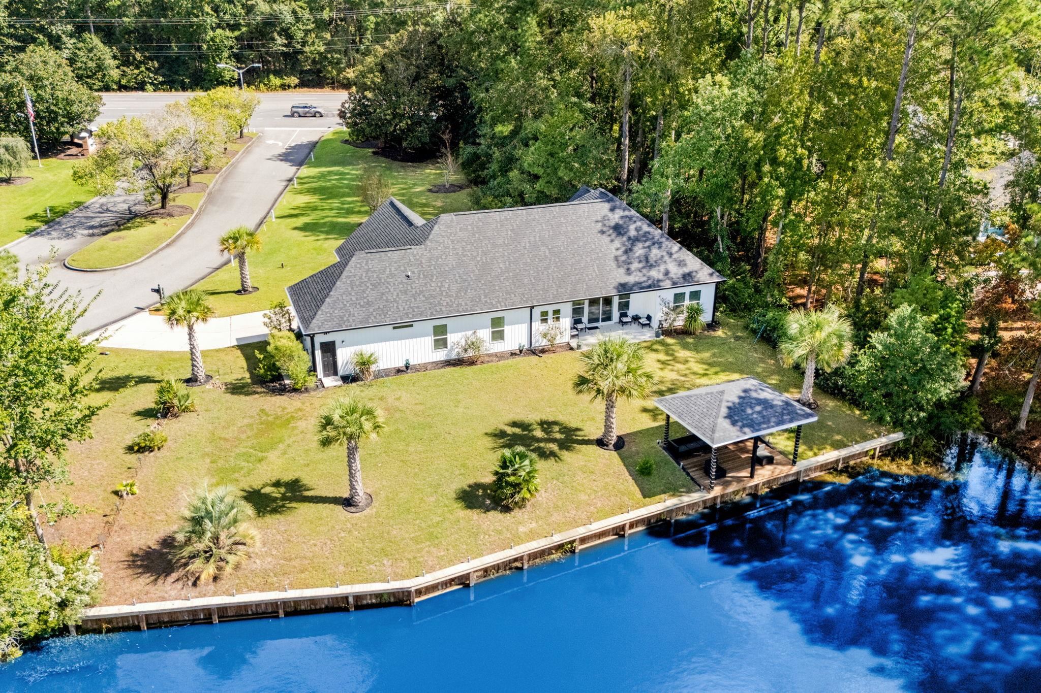 1886 Southwood Dr.