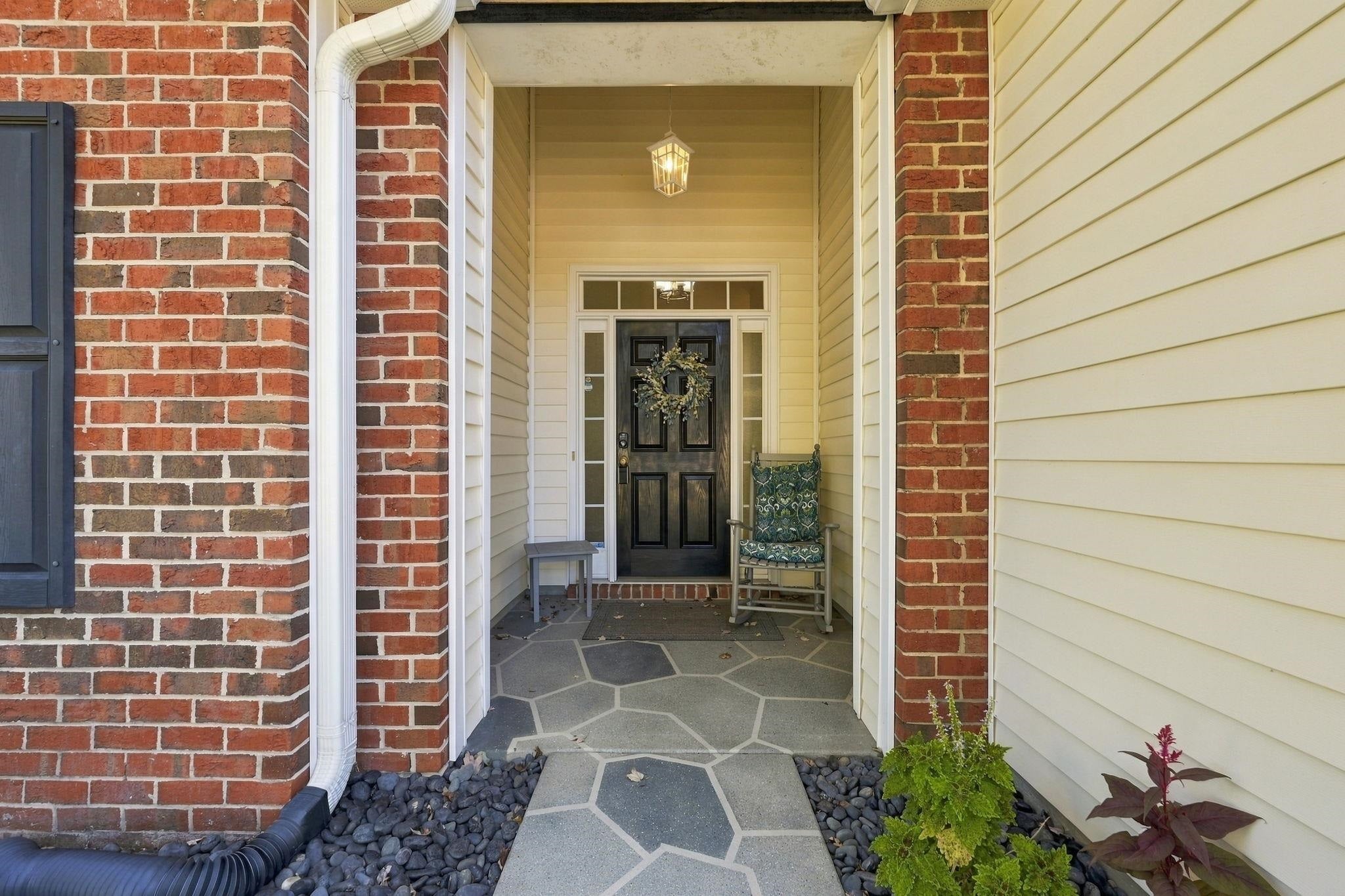 725 Dove Haven Ln.