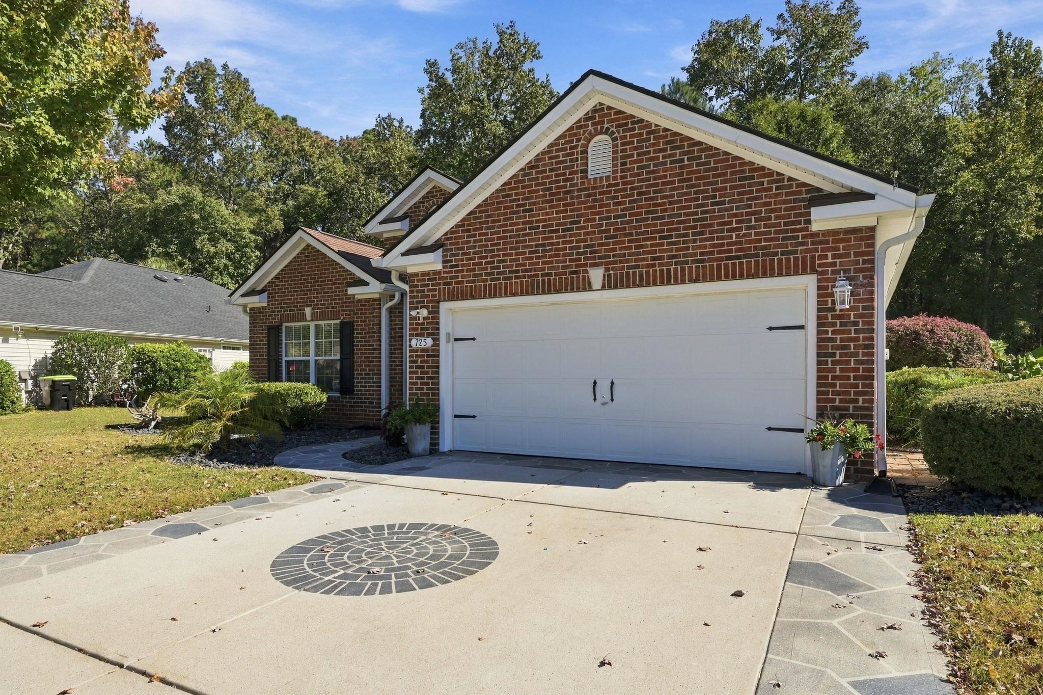 725 Dove Haven Ln.