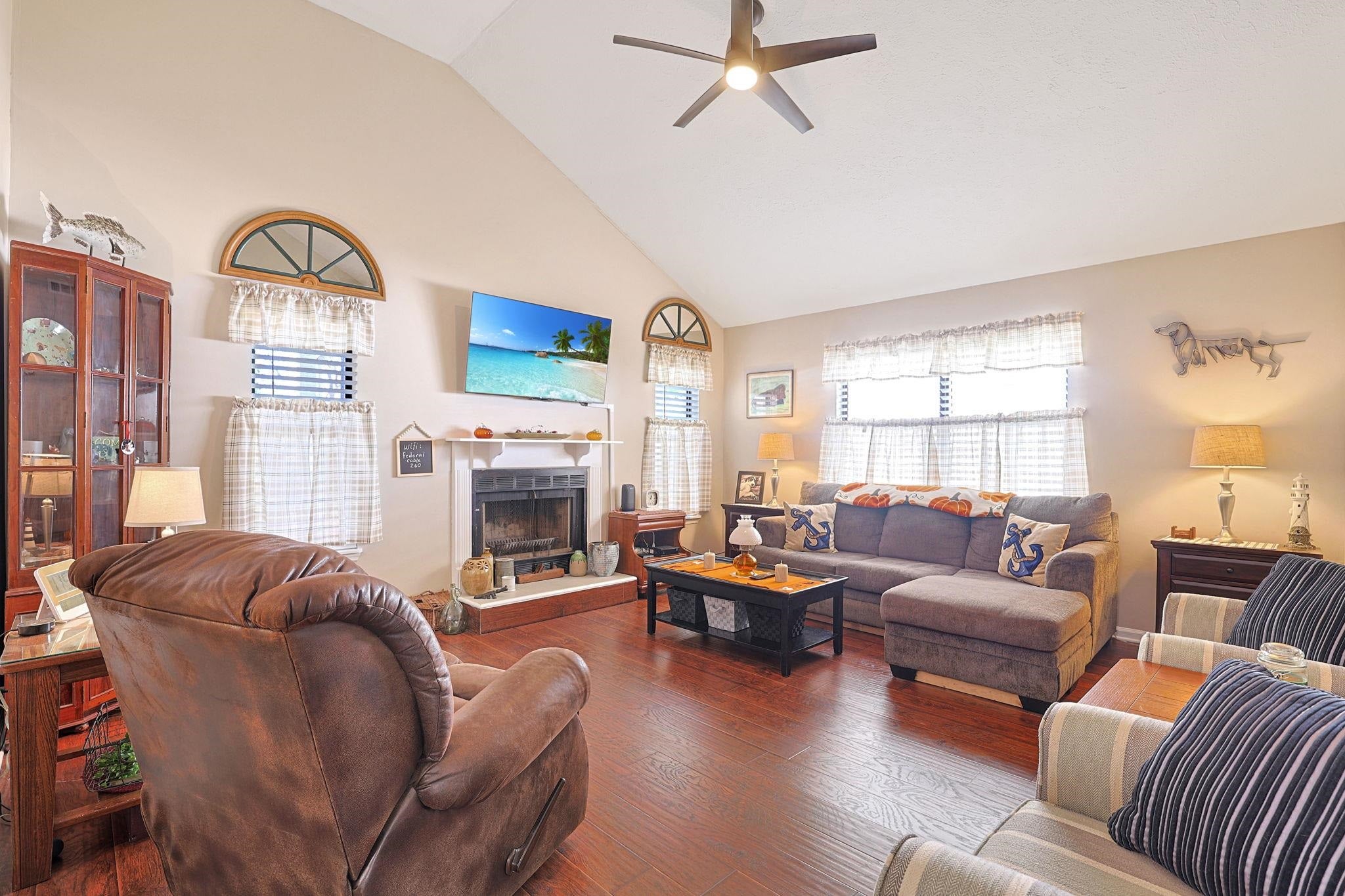 3931 Pinebrook Circle