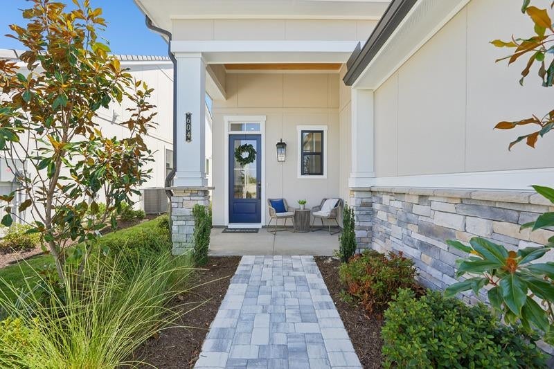 604 Verdura Way