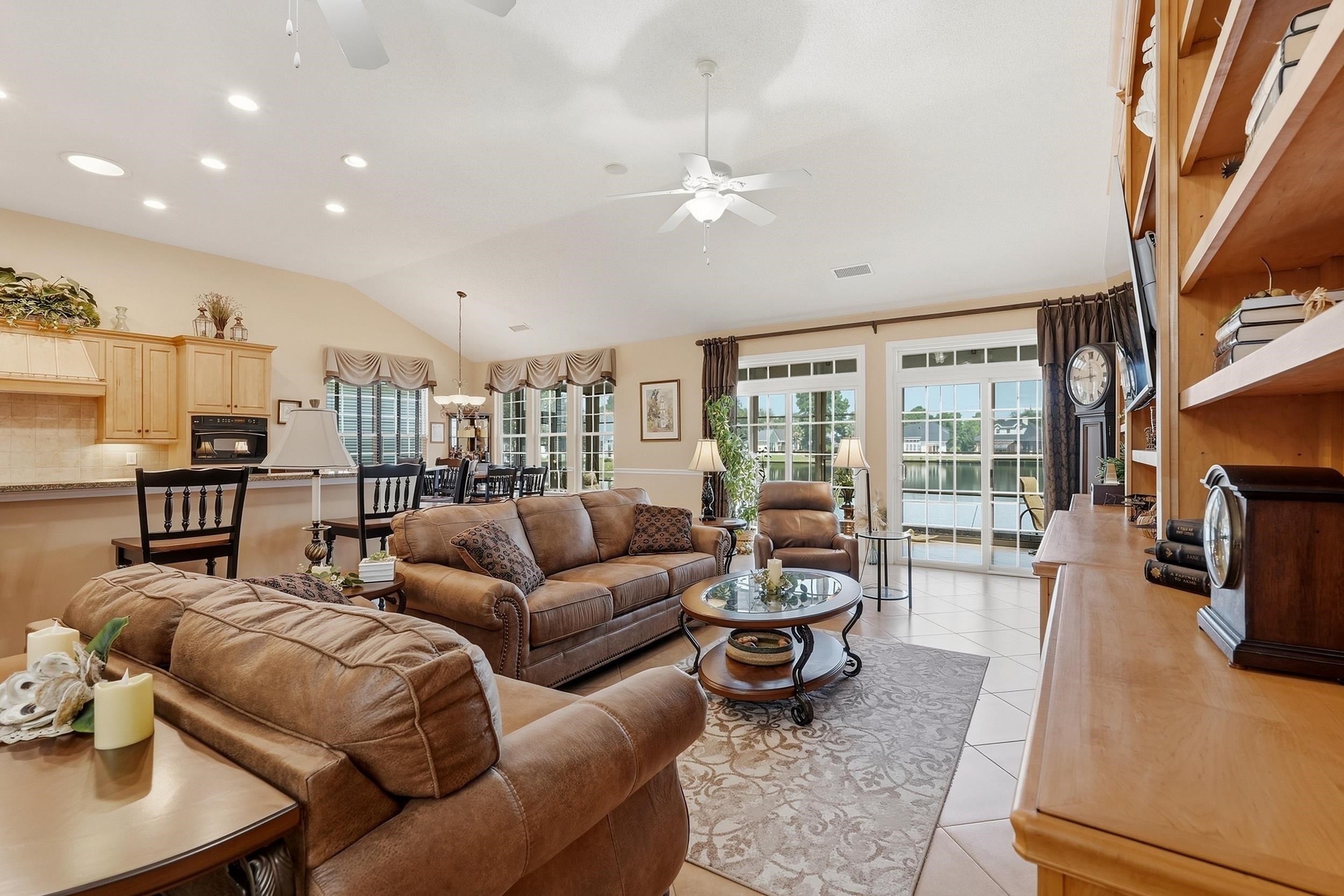241 Wedgefield Dr.