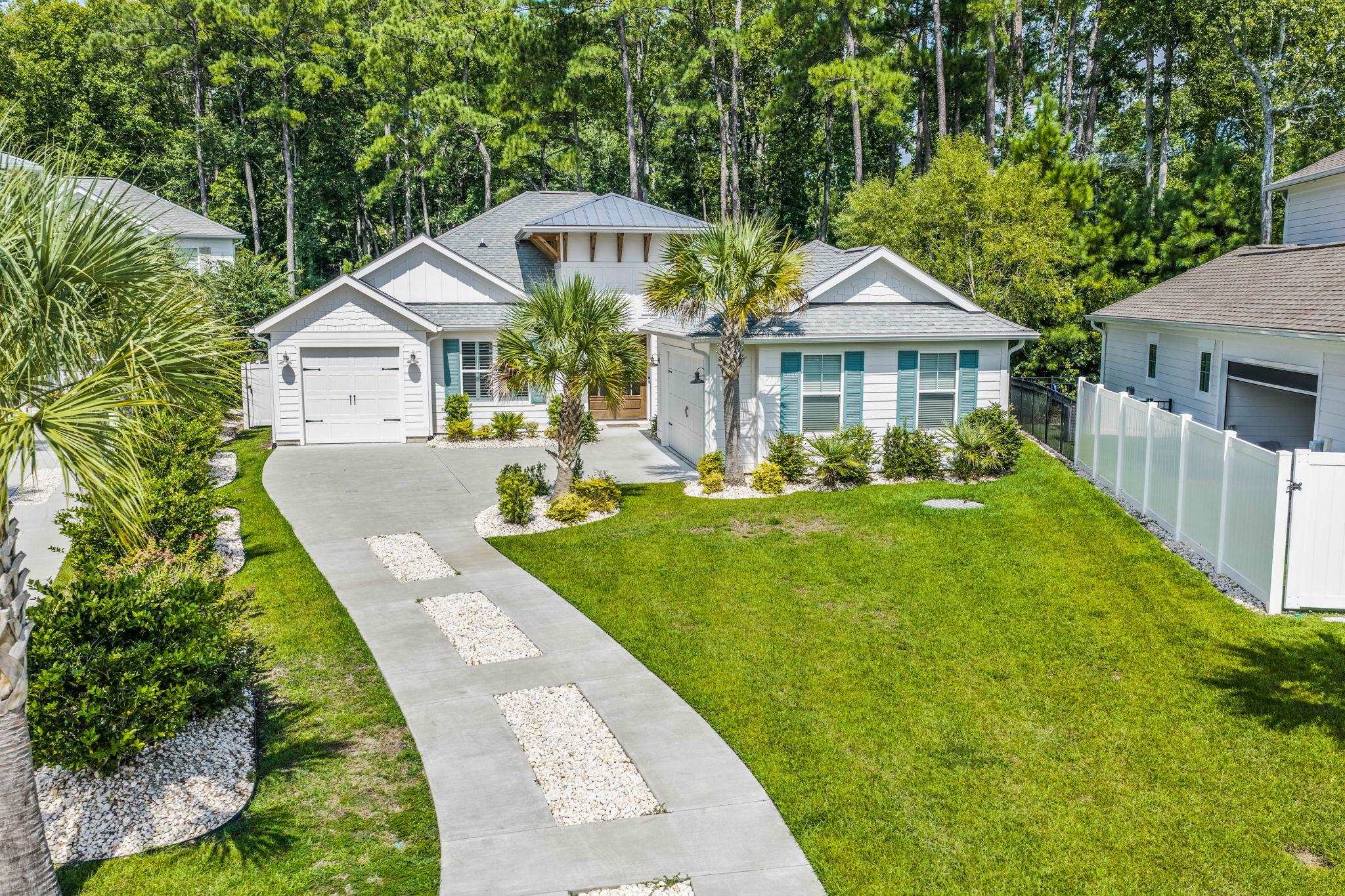 2016 Manor Parc Dr