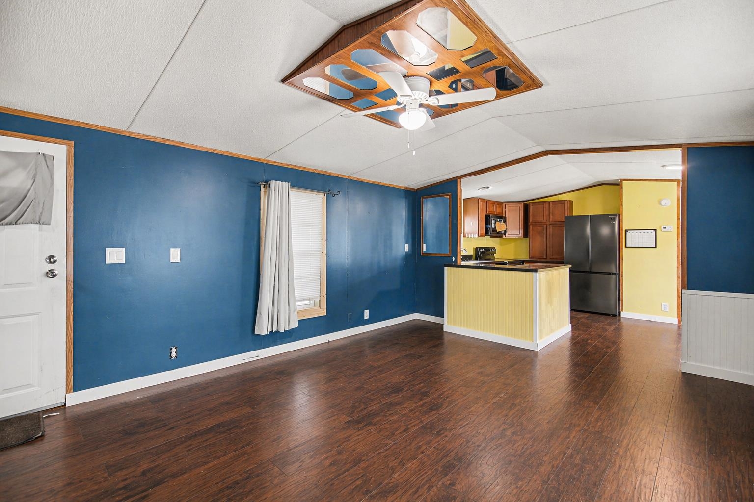 1512 Scorpio Ln.