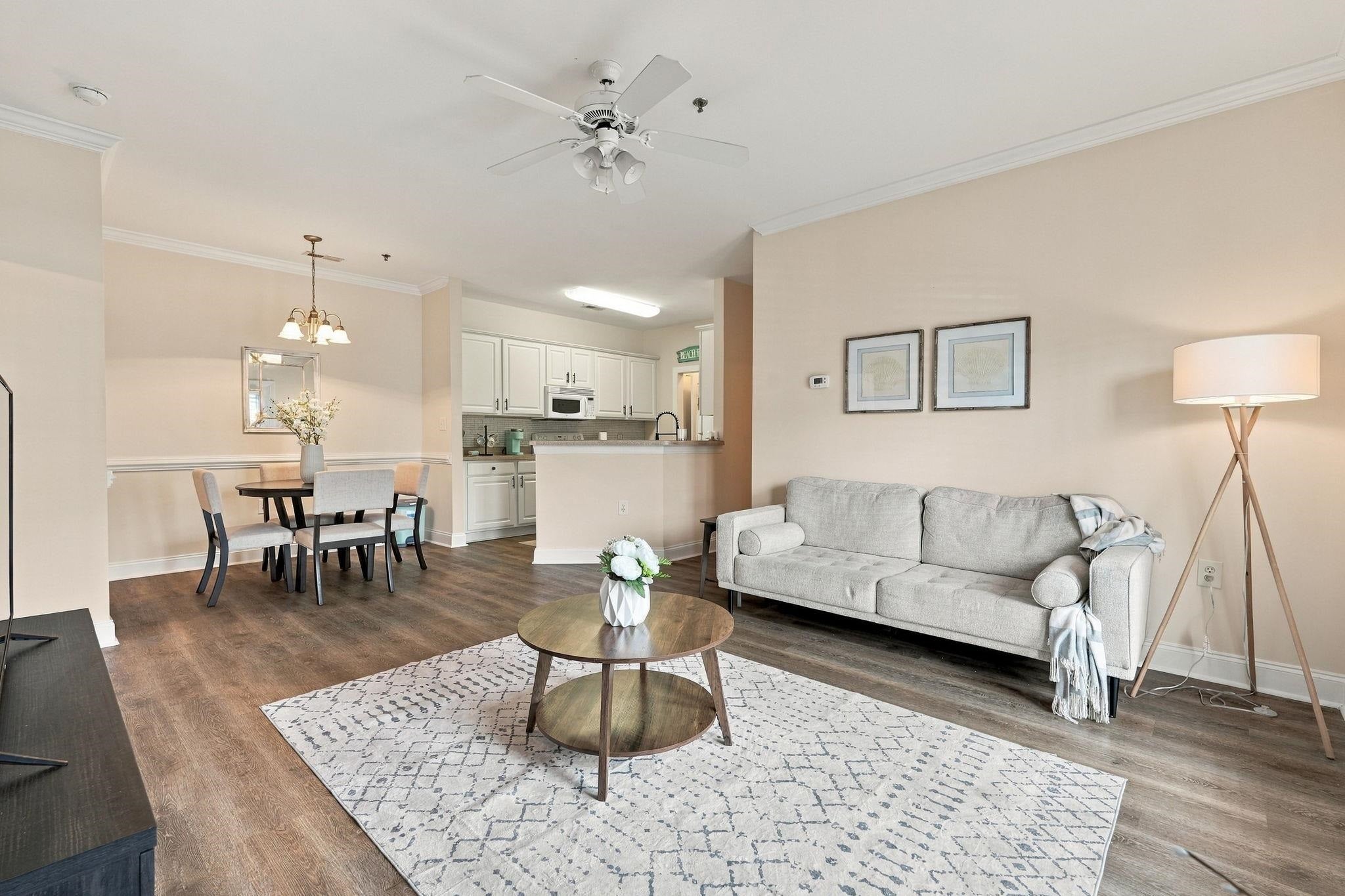2033 Silvercrest Dr. 21-B
