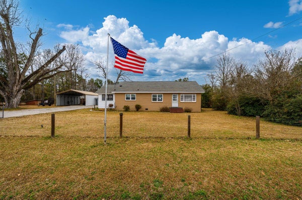 9300 LAKE SWAMP RD, NICHOLS, SC 29581 - Image 0c8f51eed0a3d1613e4a79dc97bef917/730260107