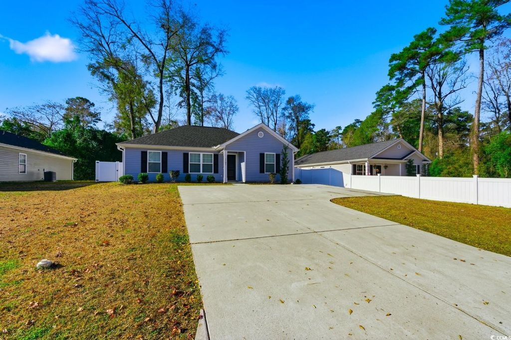 Photo of 1105 Hickory Dr, Conway, SC 29526 (MLS # 2529382)