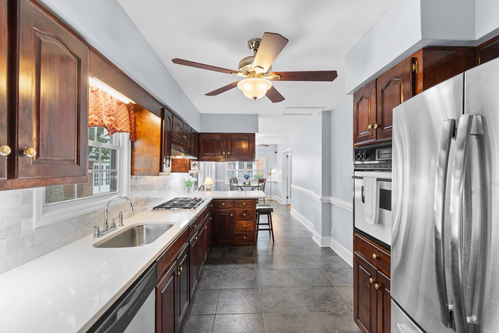 5632 Main St.