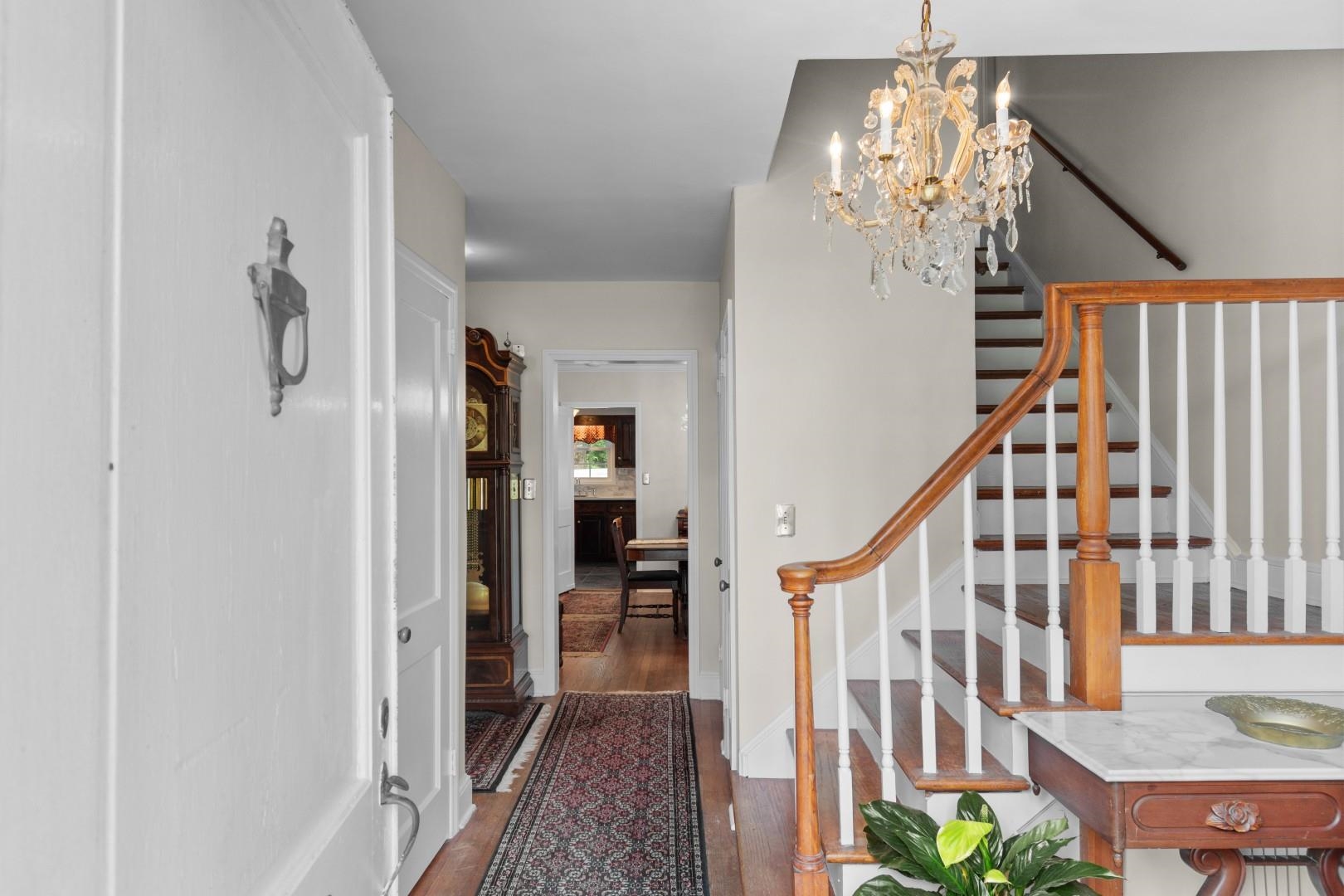 5632 Main St.