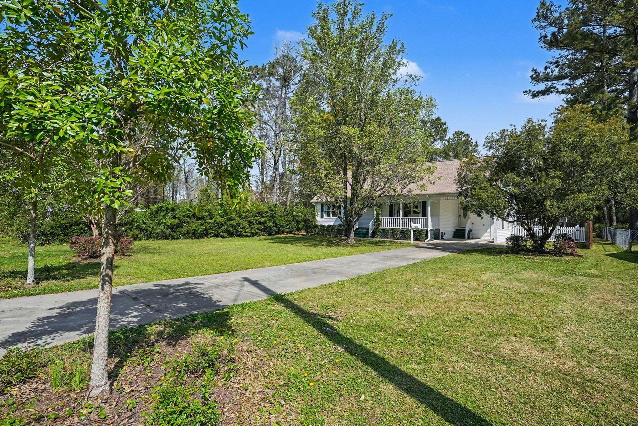 4809 Forest Dr.