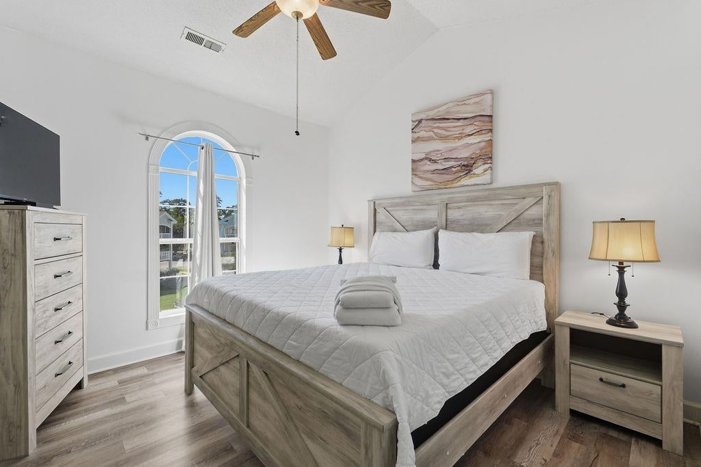 4695 Wild Iris Dr. 17-301