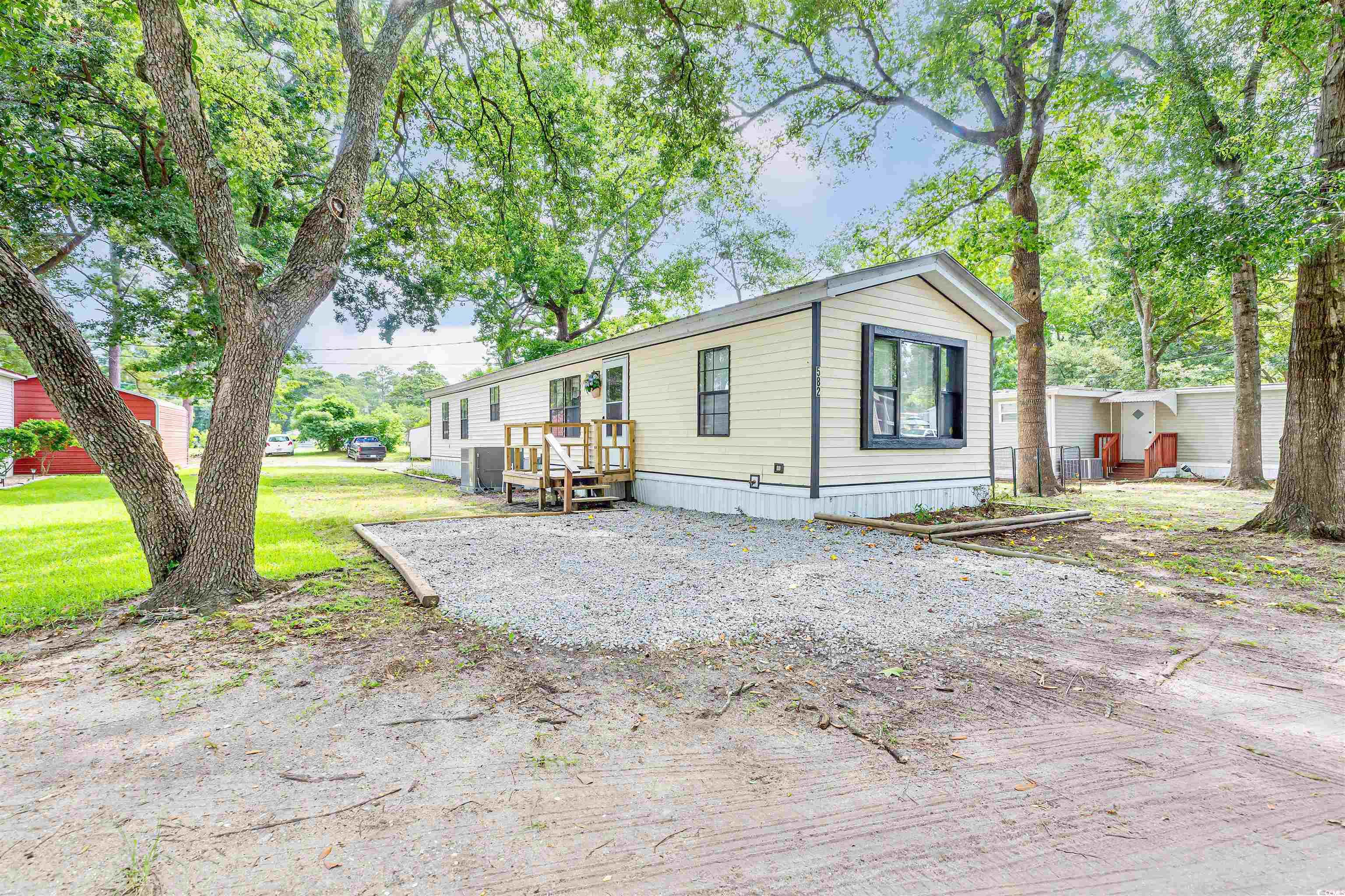 582 Mimosa Dr.