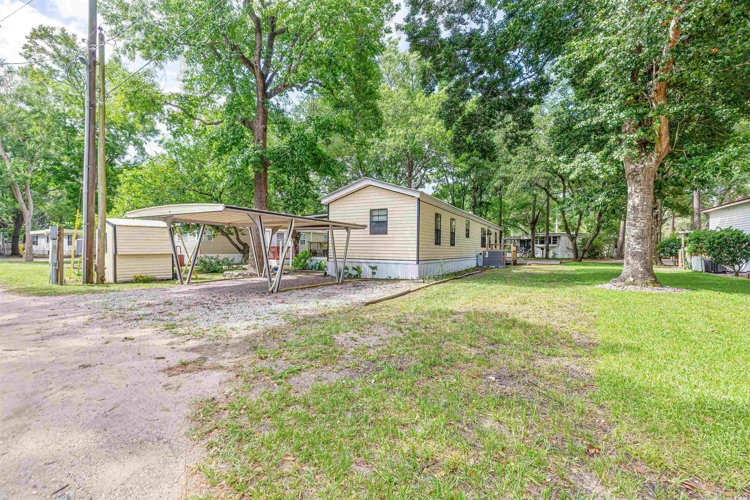 582 Mimosa Dr.