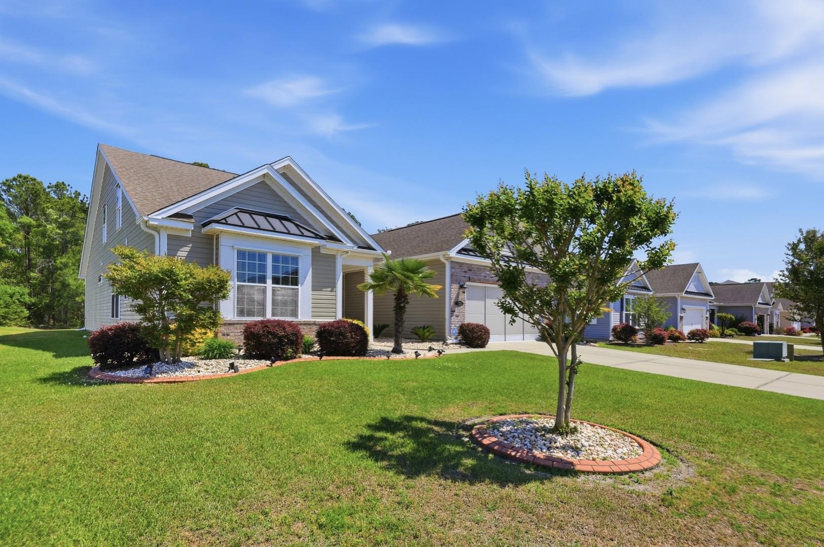 733 Lafayette Park Dr.