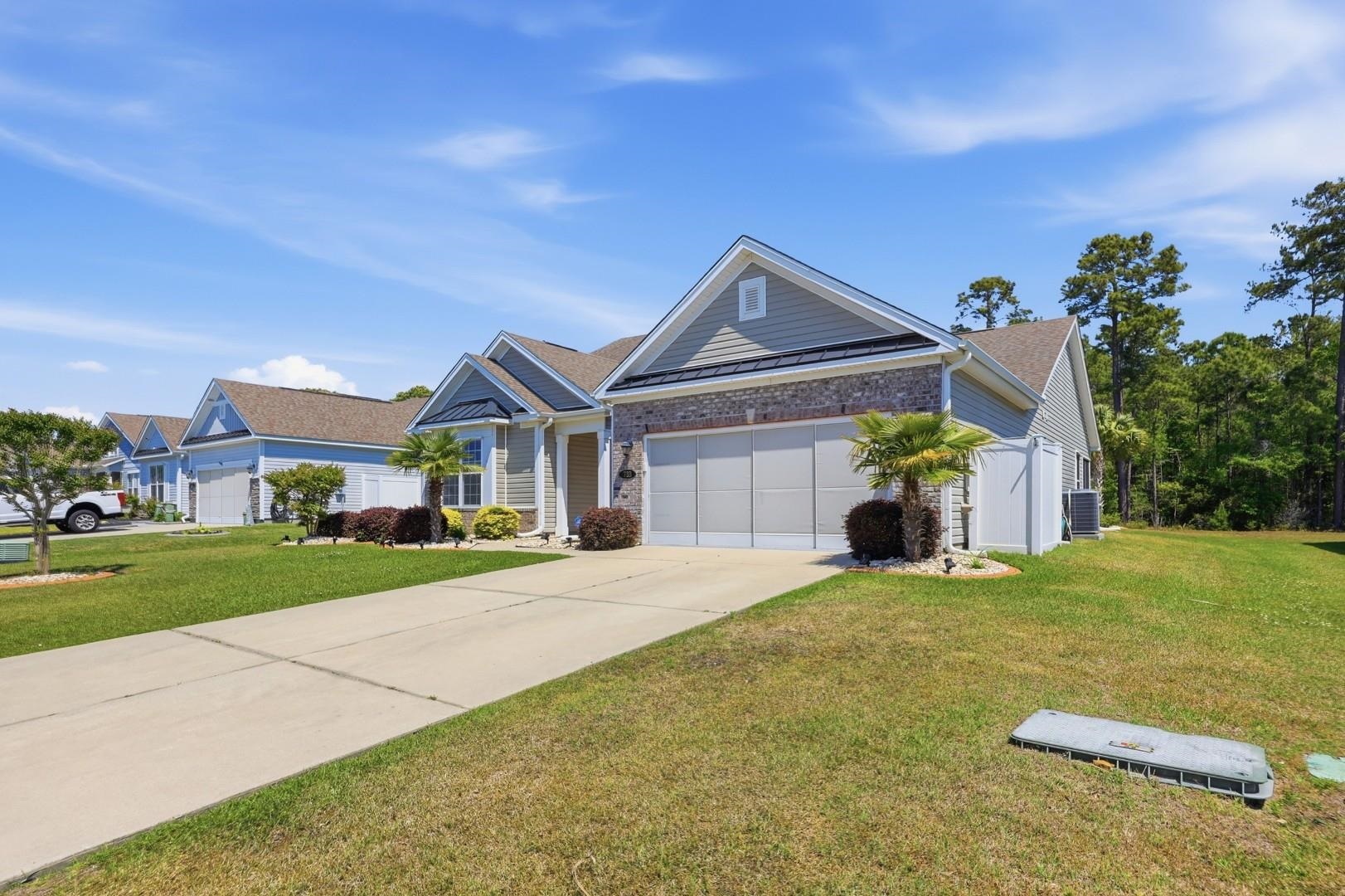 733 Lafayette Park Dr.