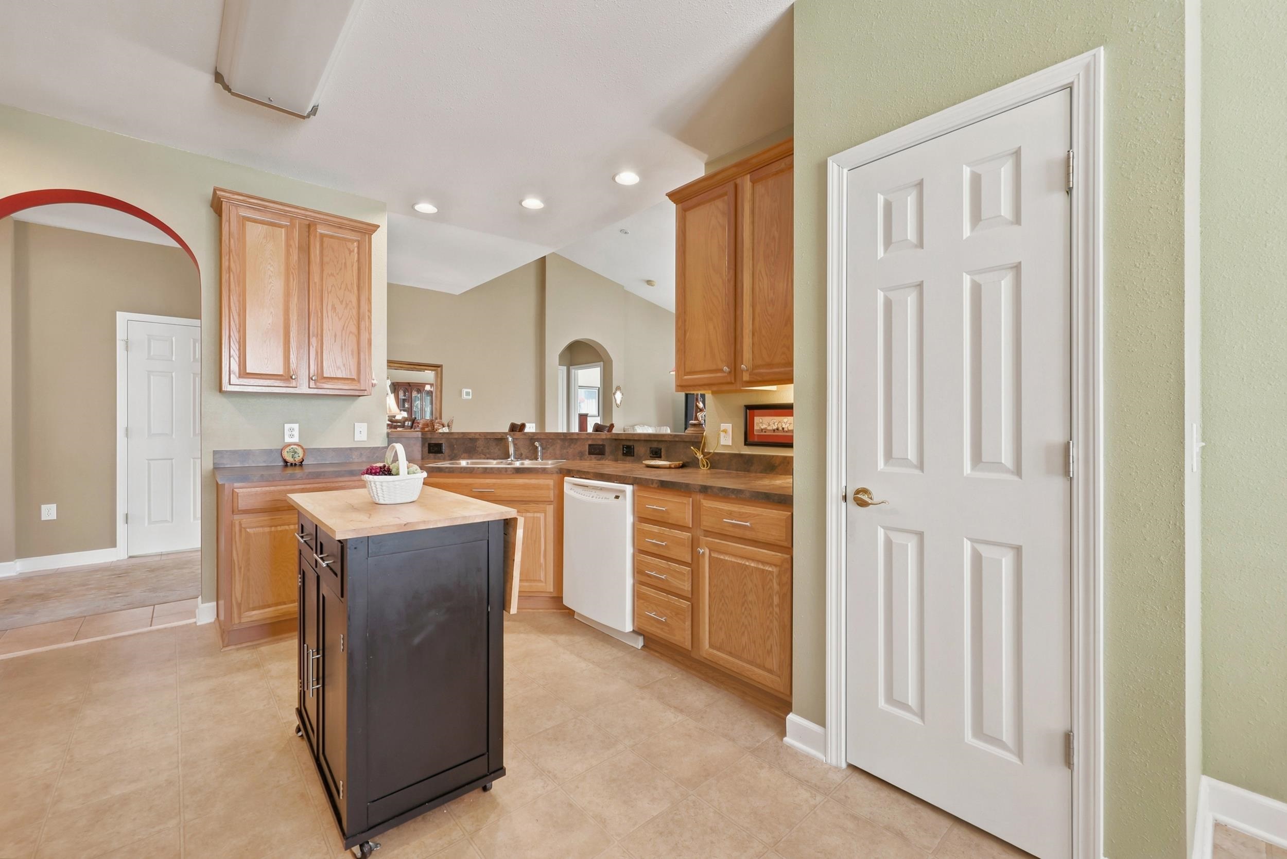 557 Vermillion Dr.