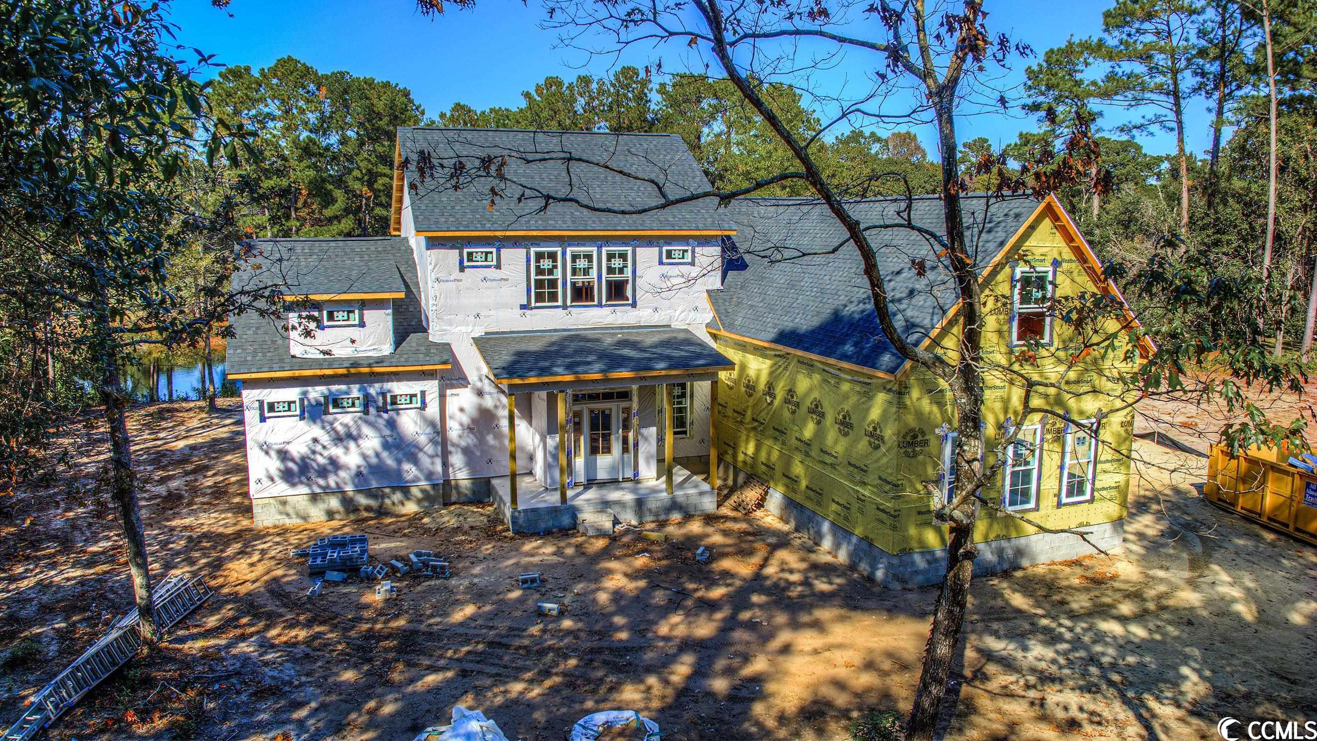 Photo 17 of 40 of 1398 Hawthorn Dr. house