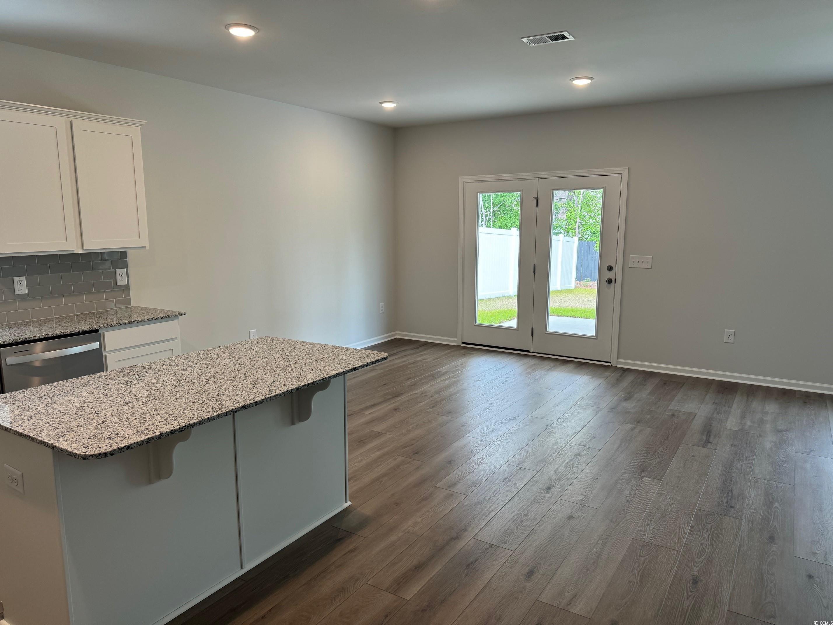 945 Laconic Dr.
