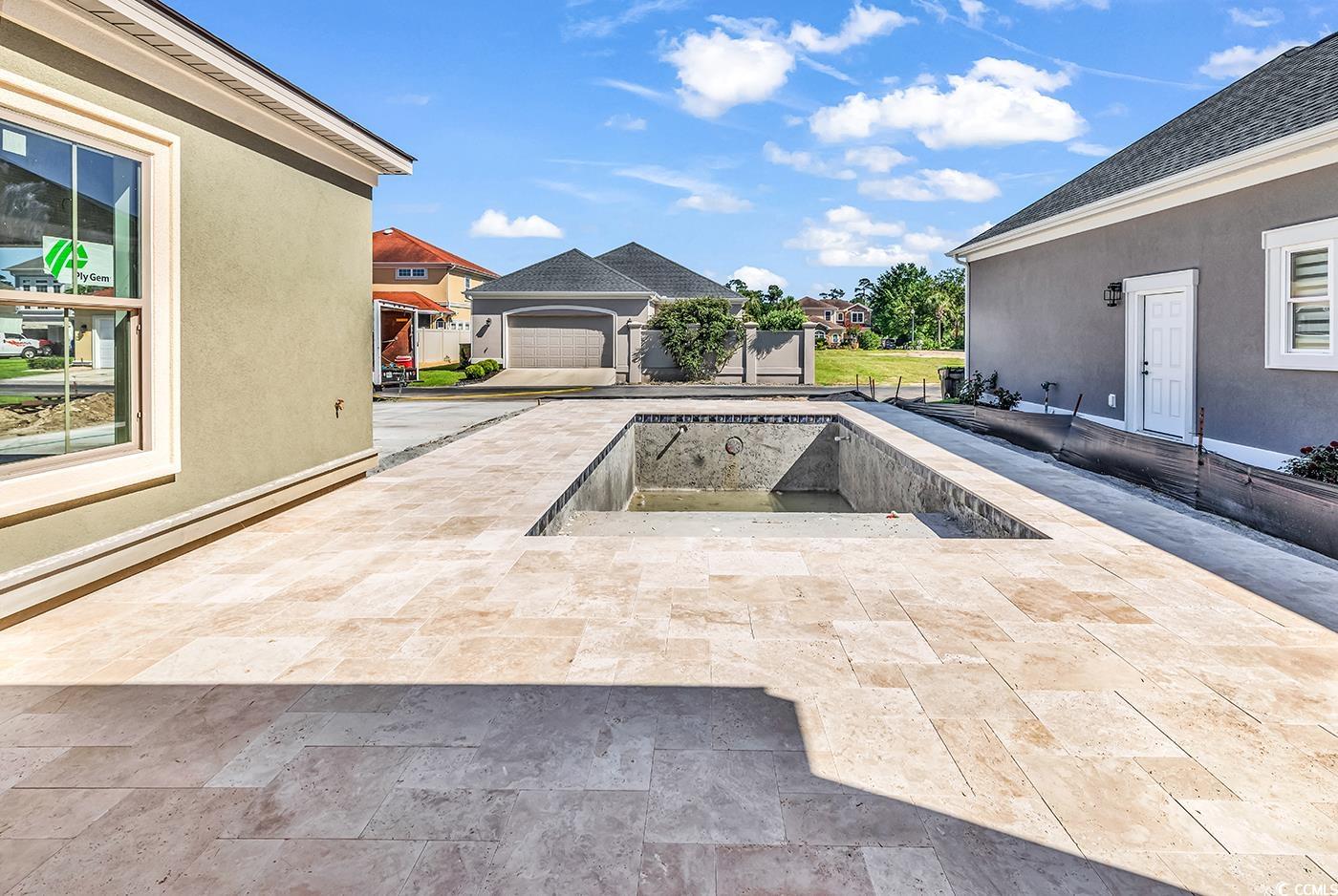 813 Bluffview Dr.