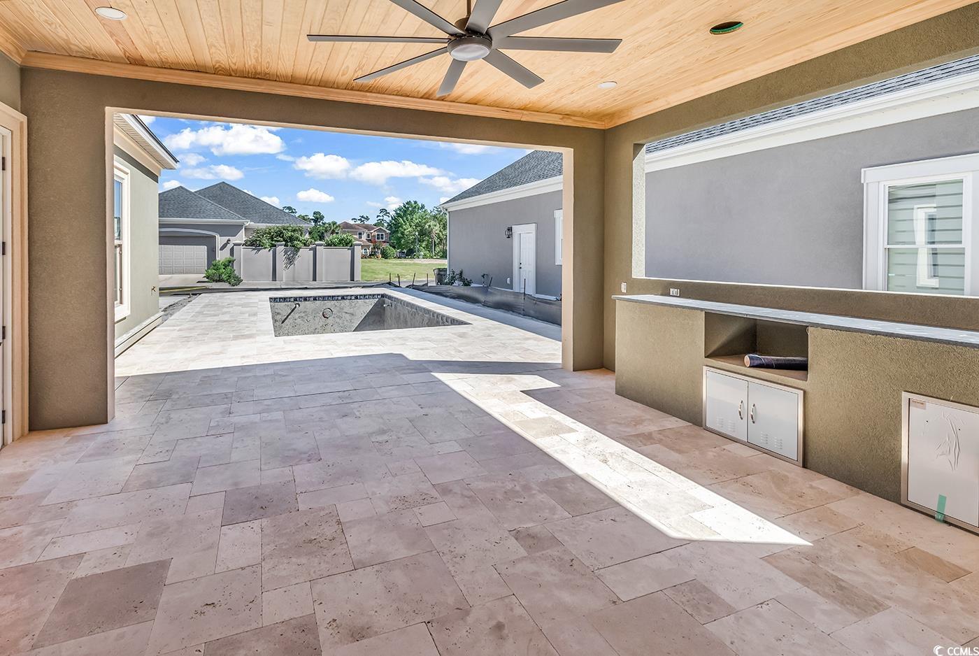 813 Bluffview Dr.
