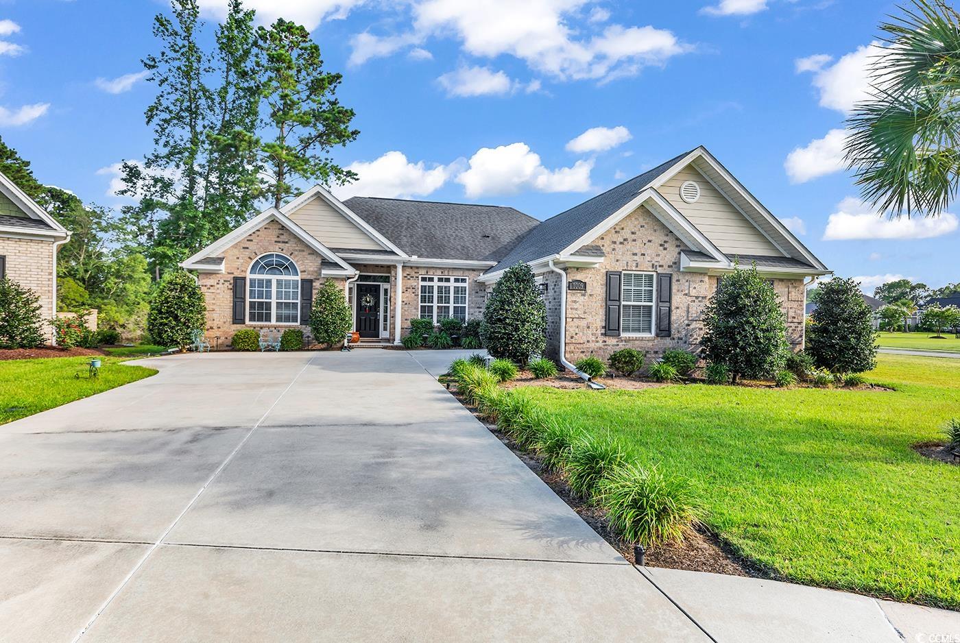 1009 Maccoa Dr.