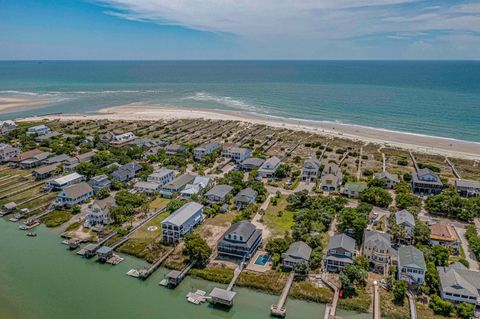 A home in Pawleys Island