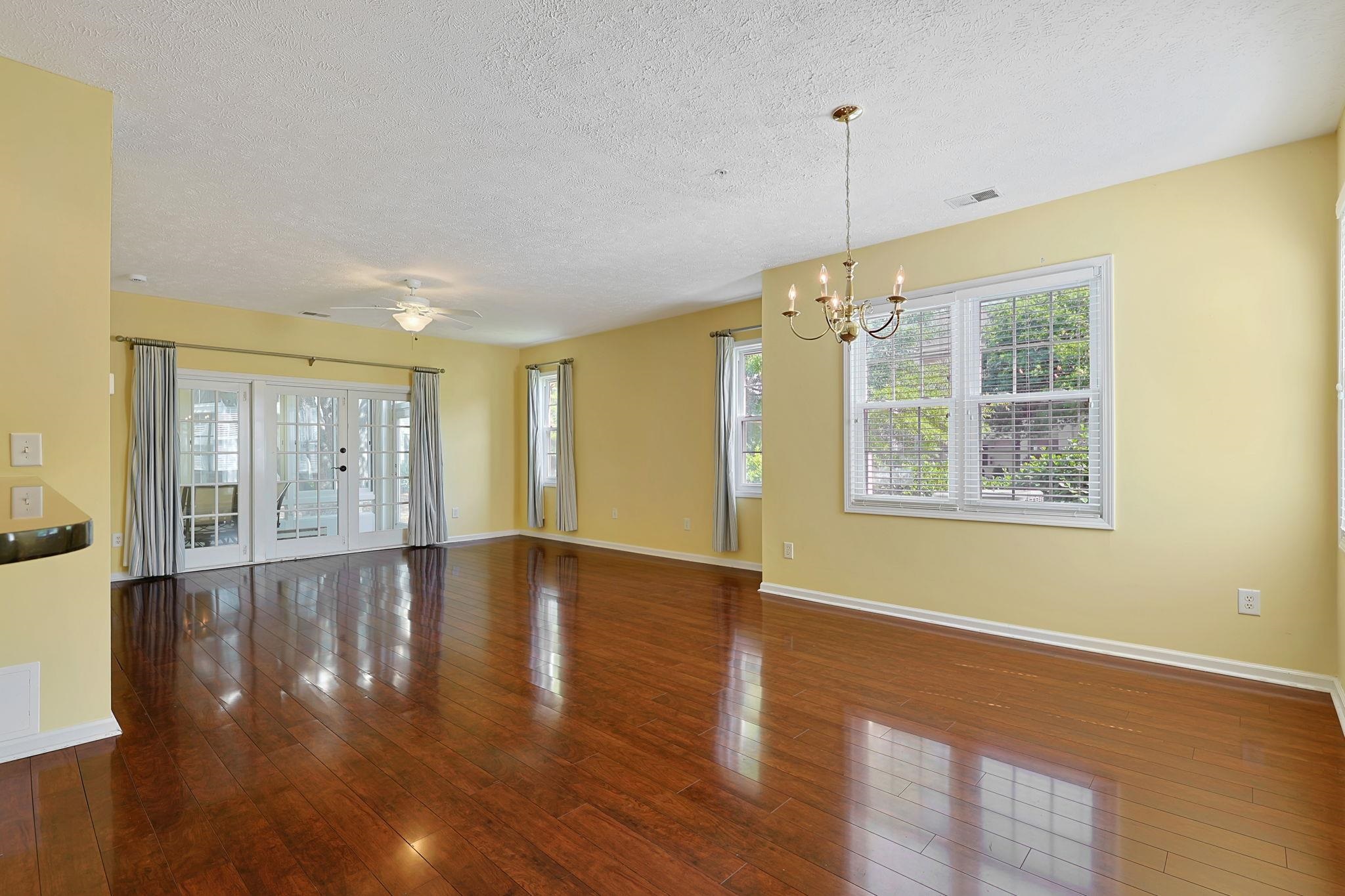 601 Hillside Ave. N 3106