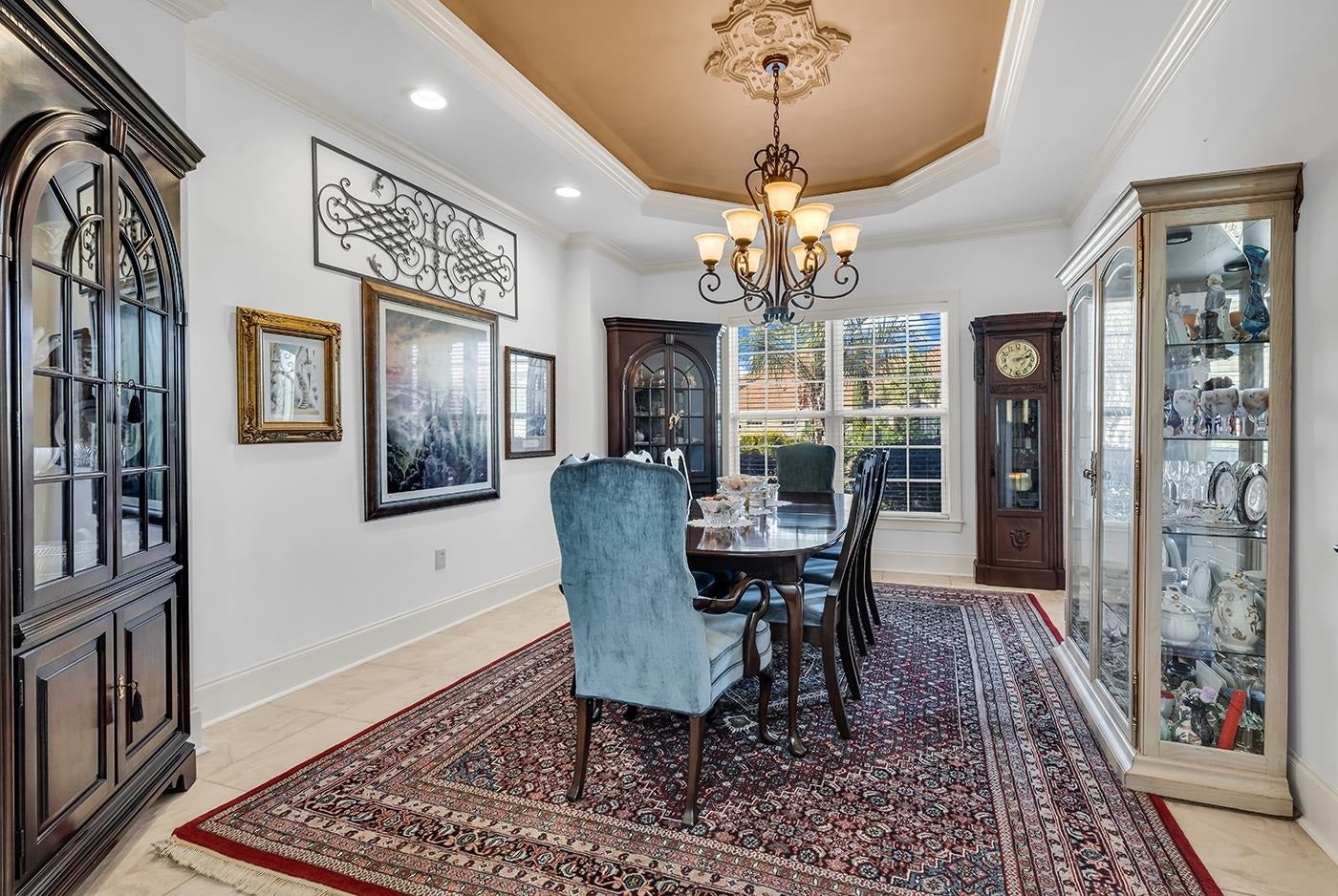 801 Bluffview Dr.