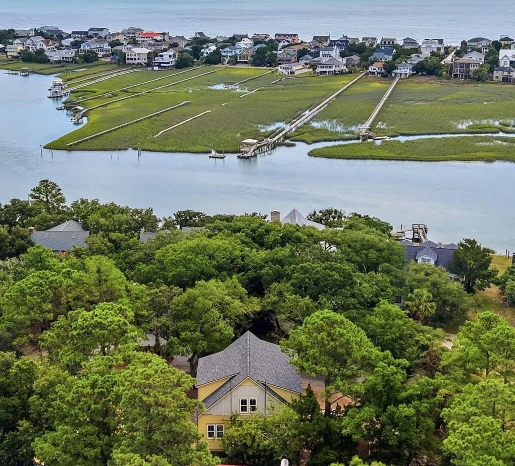 59 Hook Dr.