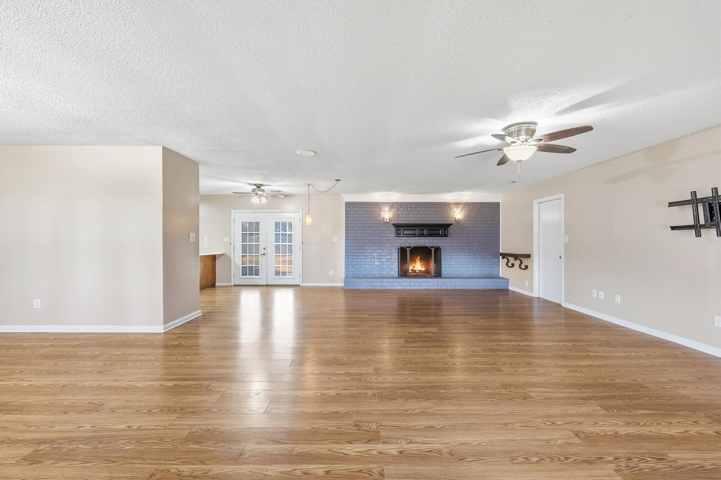 3060 Forestbrook Rd.