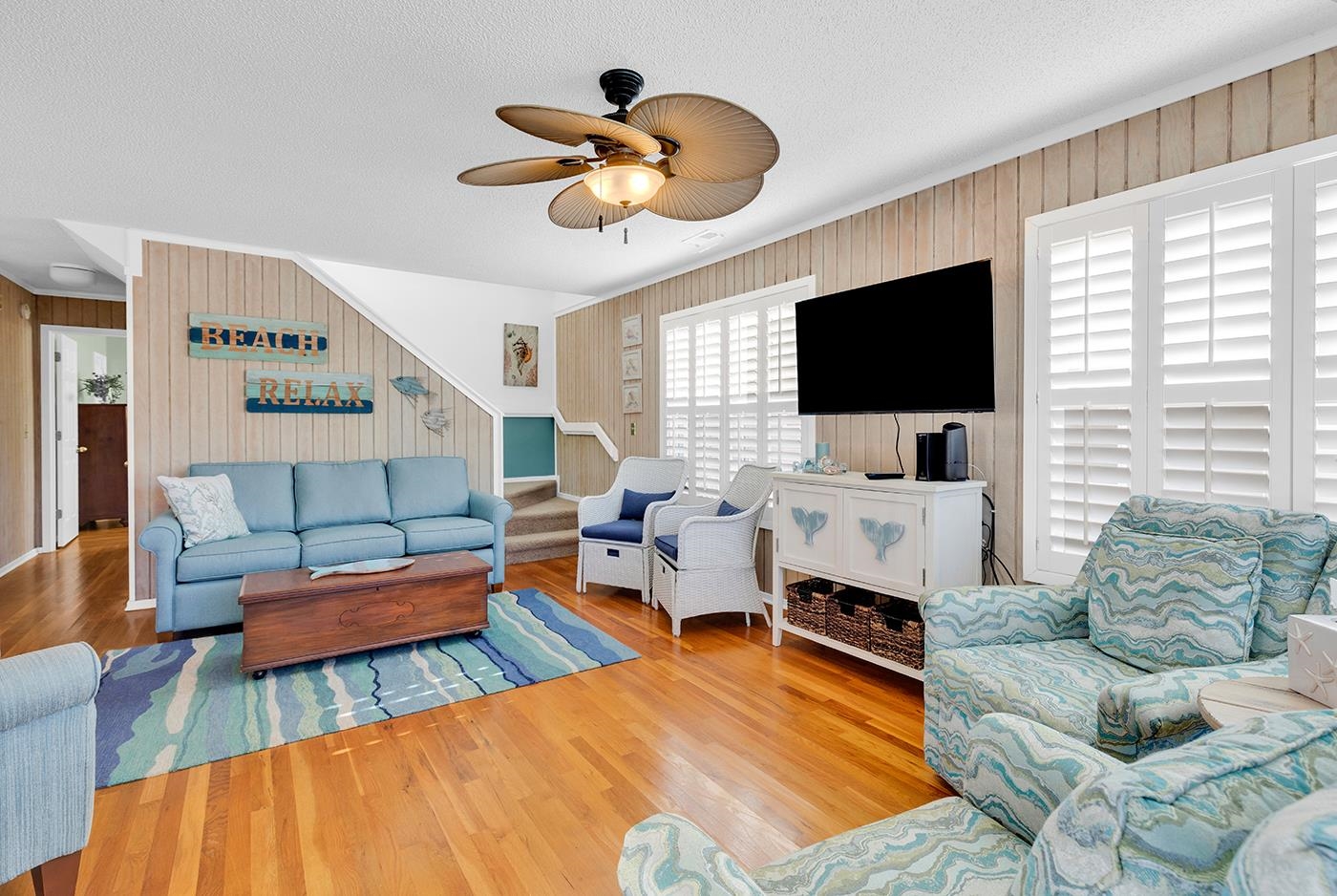 1033 N Dogwood Dr.