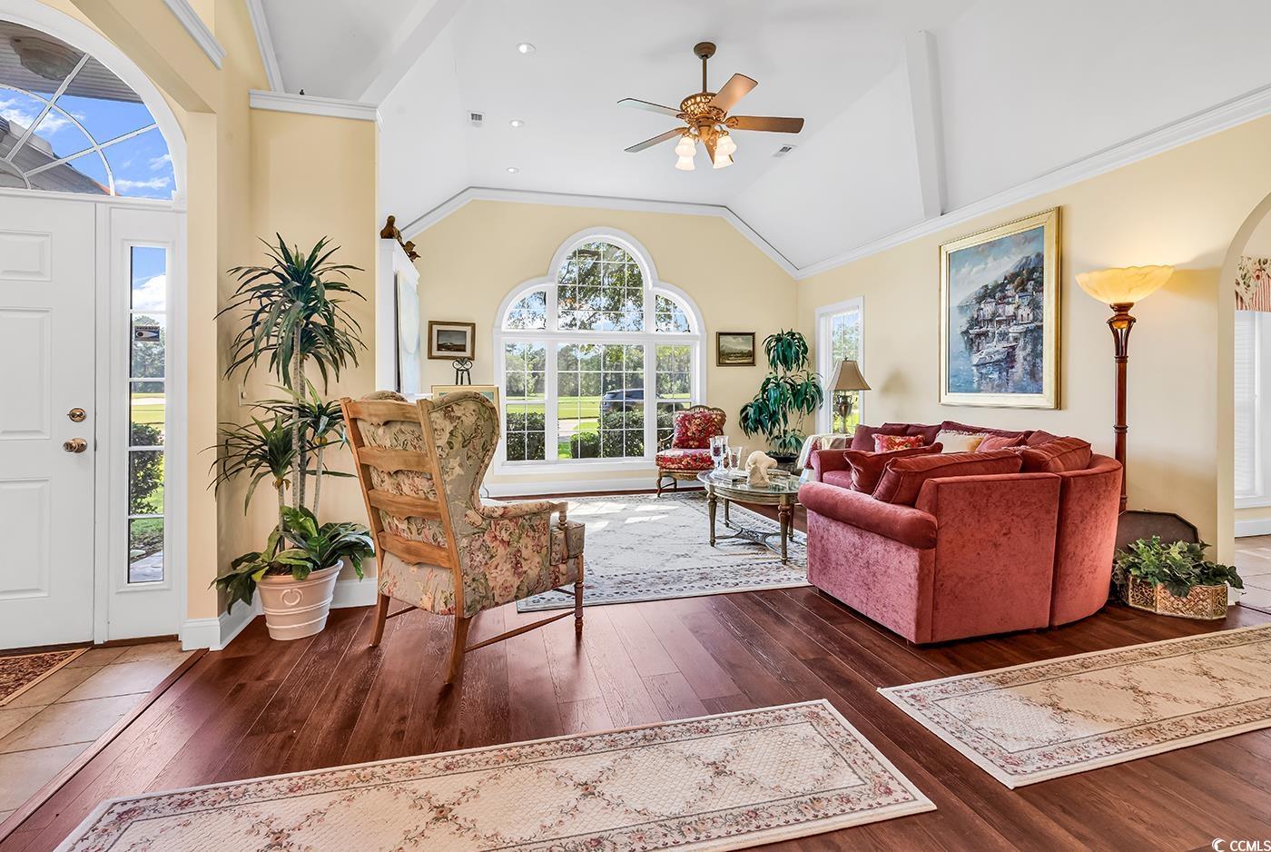 765 Shaftesbury Ln.
