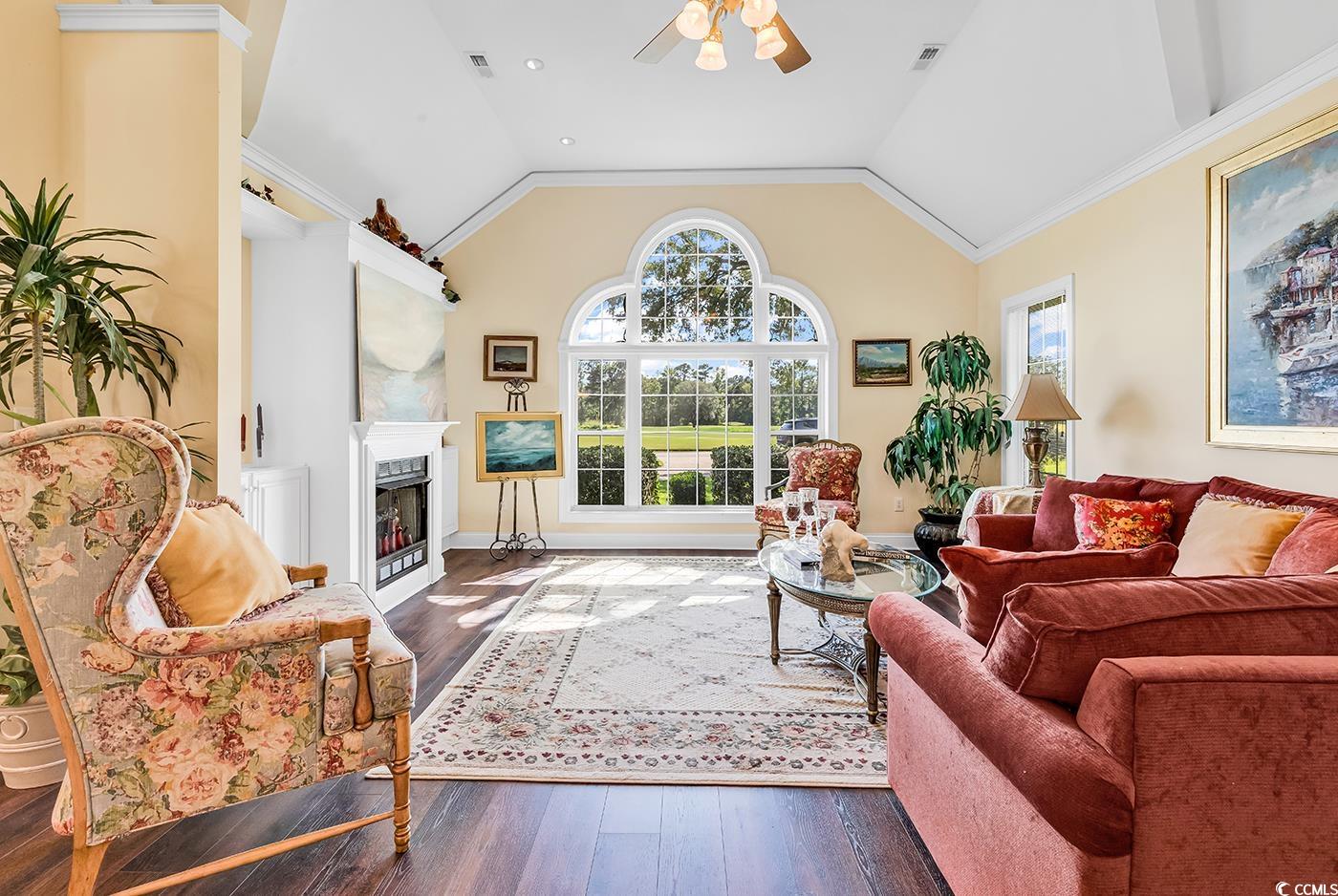 765 Shaftesbury Ln.