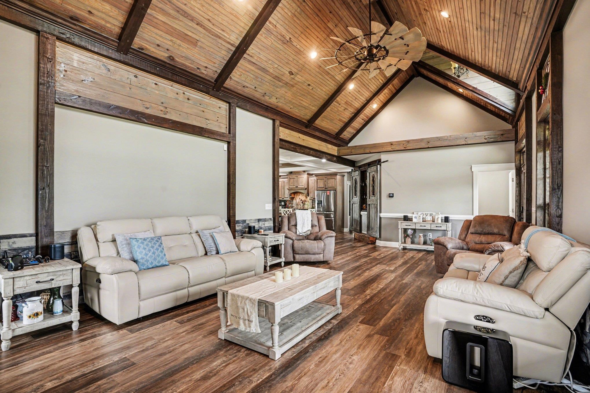 942 Meadow Dr.