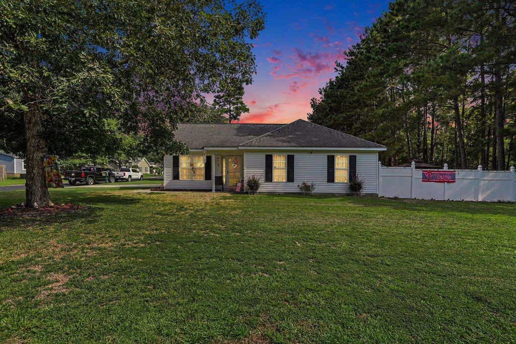 Photo of 3002 Denine Dr, Conway, SC 29526 (MLS # 2621074)