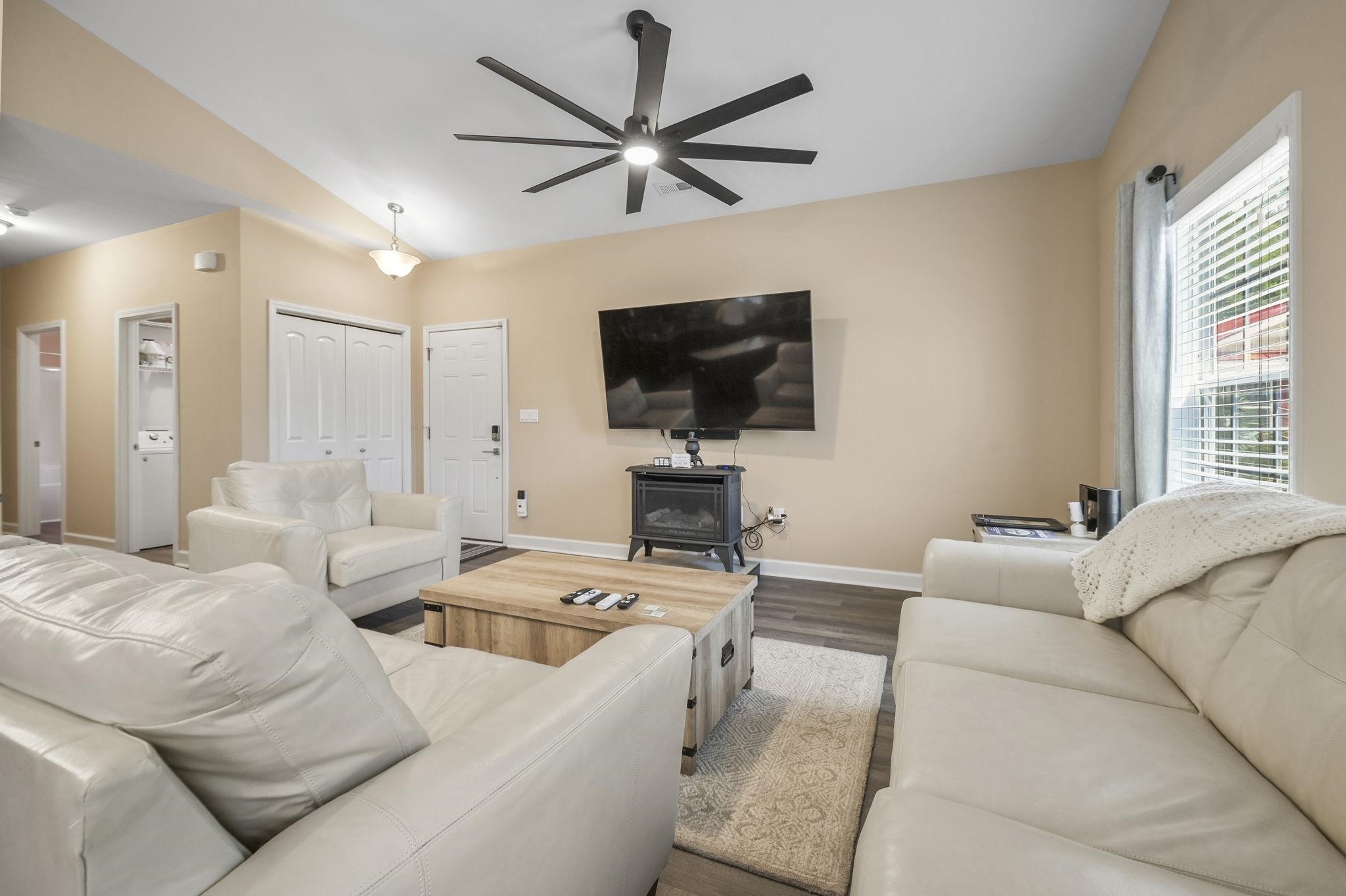 4329 Grande Harbour Blvd.