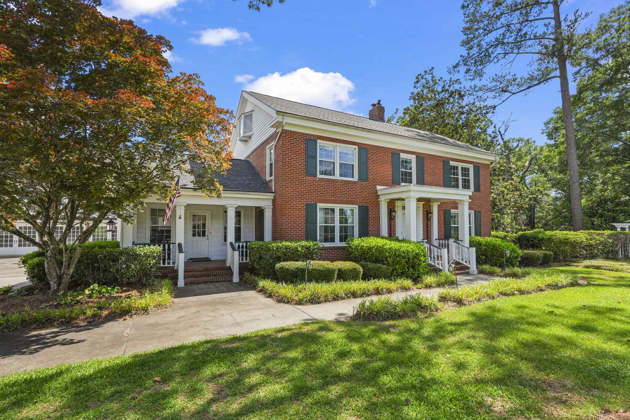 5622 Main St.