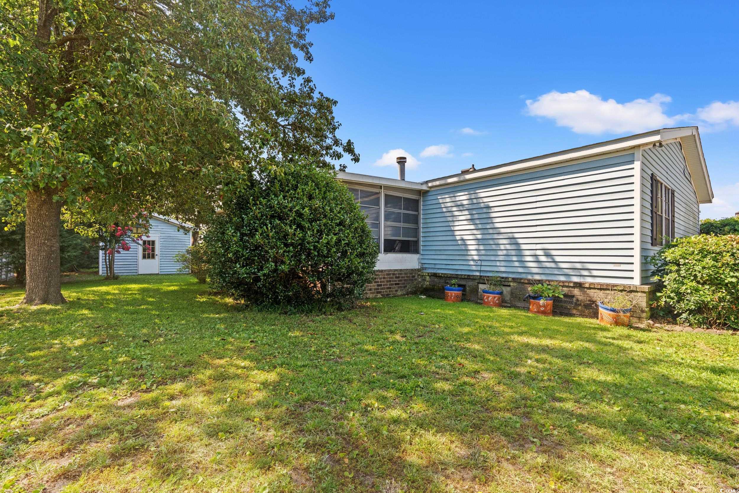 1715 Clubhouse Dr.