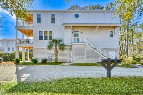 A home in Pawleys Island