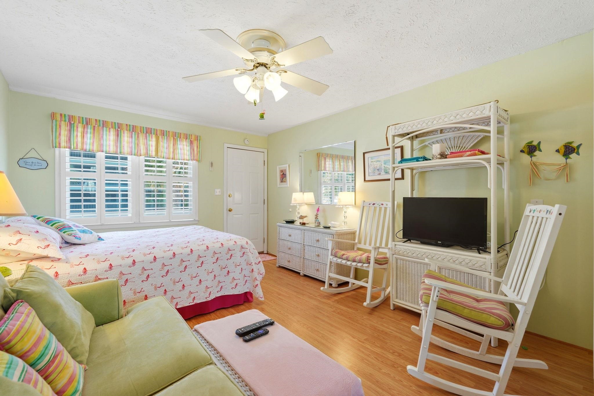 5909 N Ocean Blvd. 17