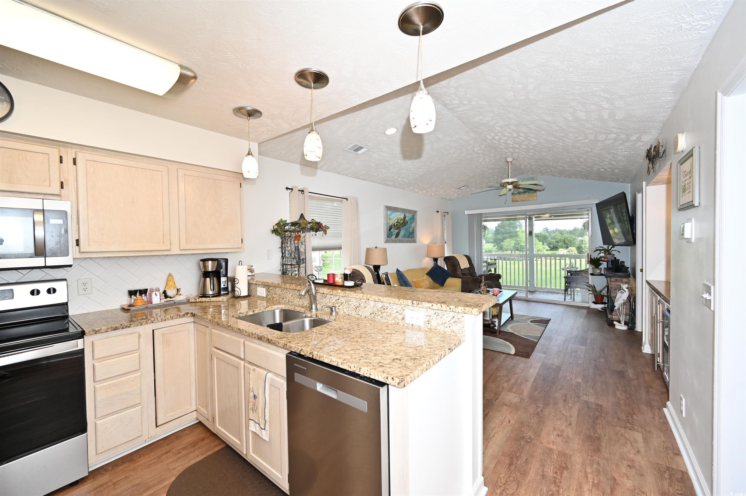 697 Tupelo Ln. 24G