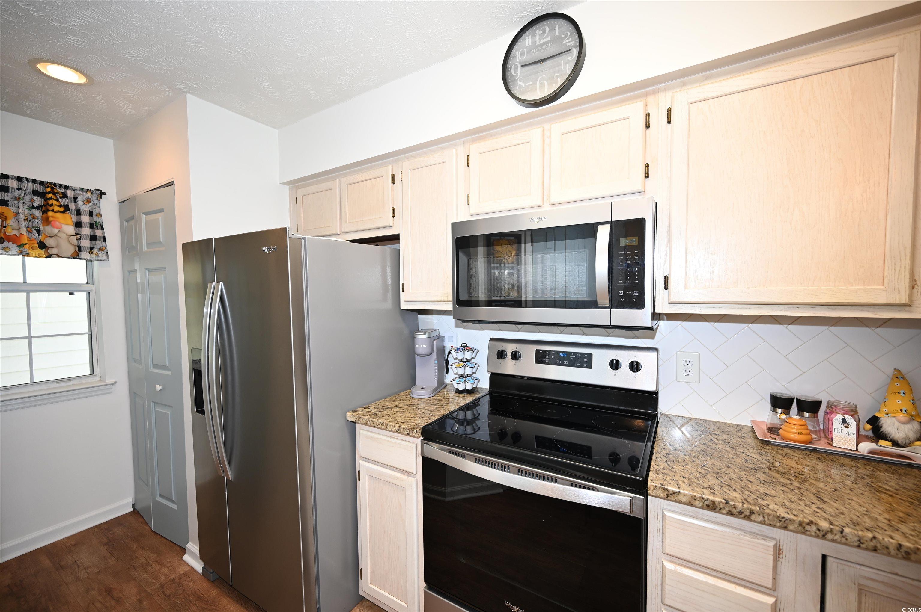 697 Tupelo Ln. 24G