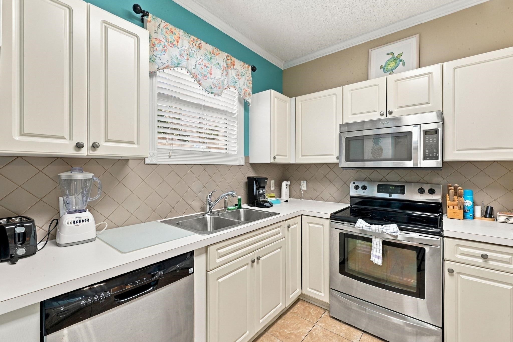 4655 Wild Iris Dr. 203