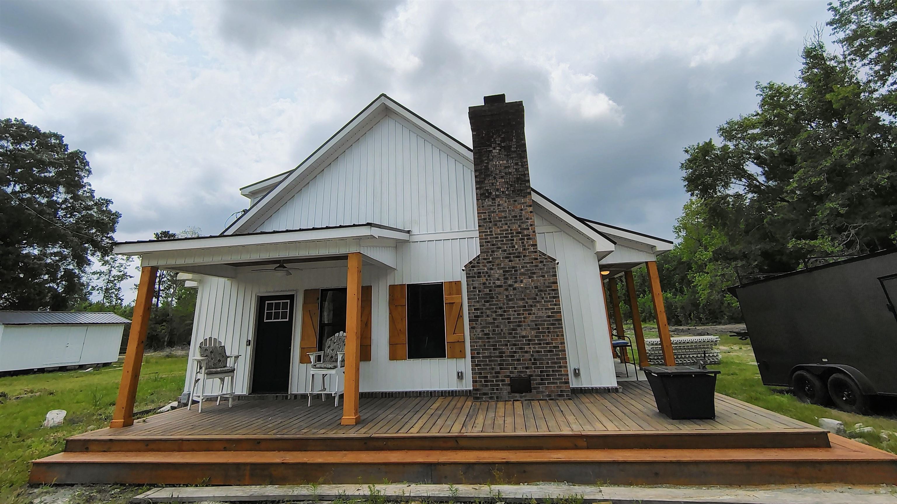 735 Hemingway Rd.