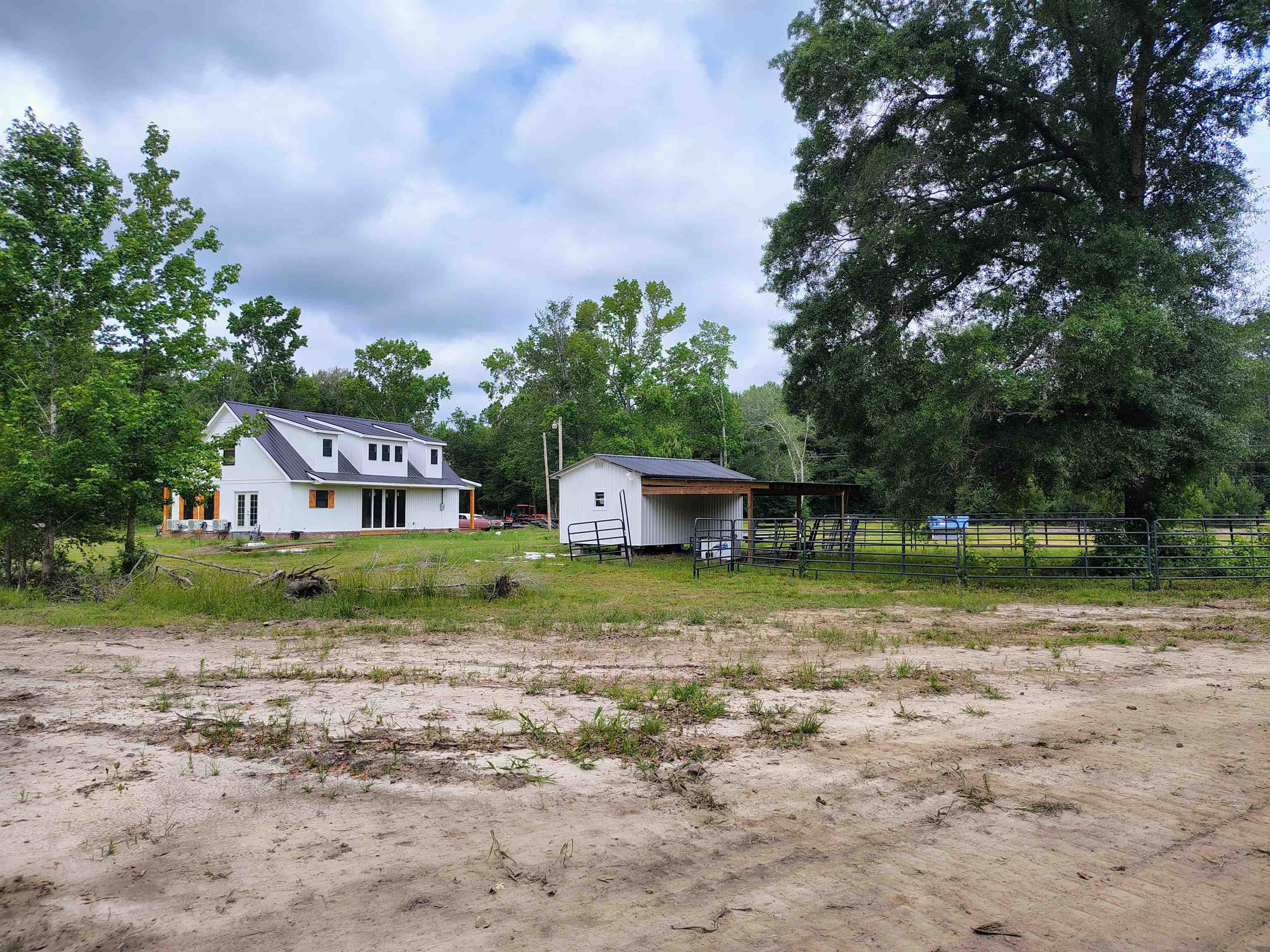 735 Hemingway Rd.