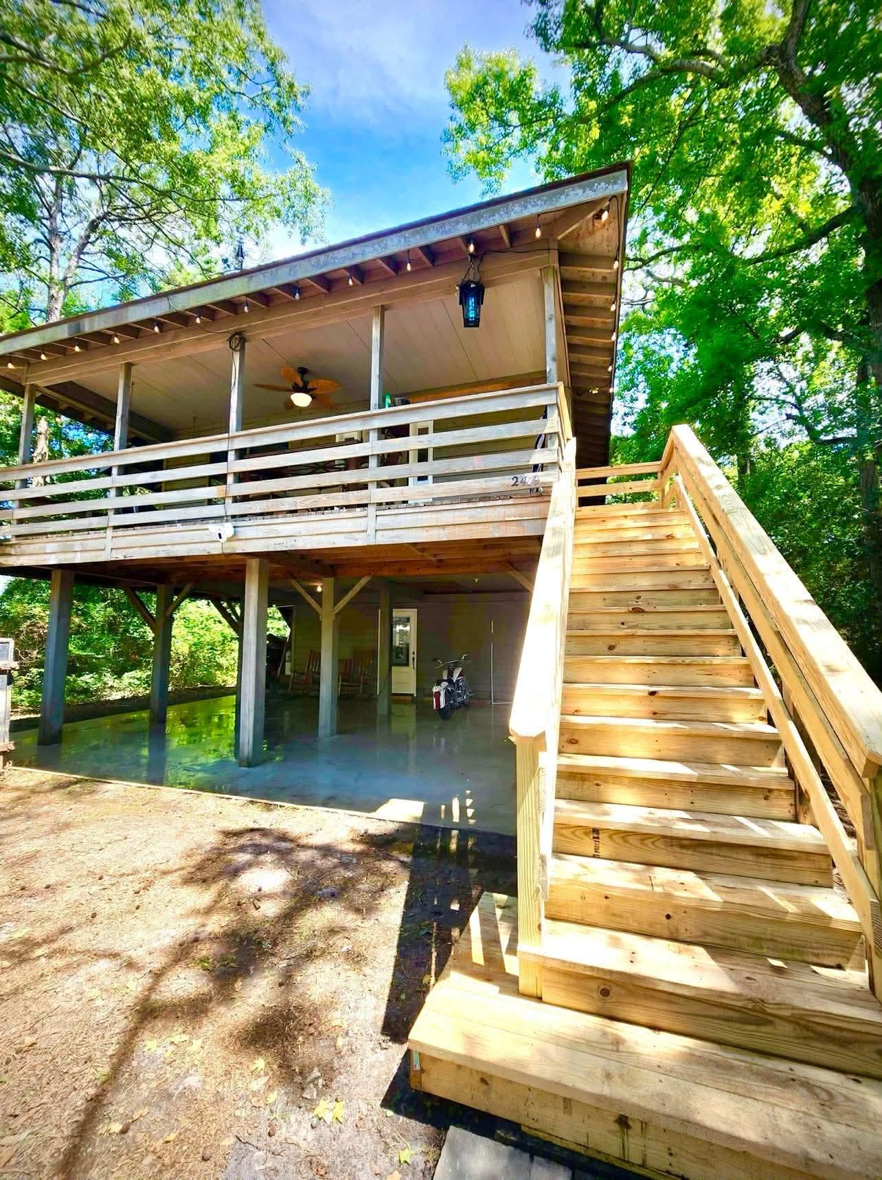 2419 Hilton Dr.