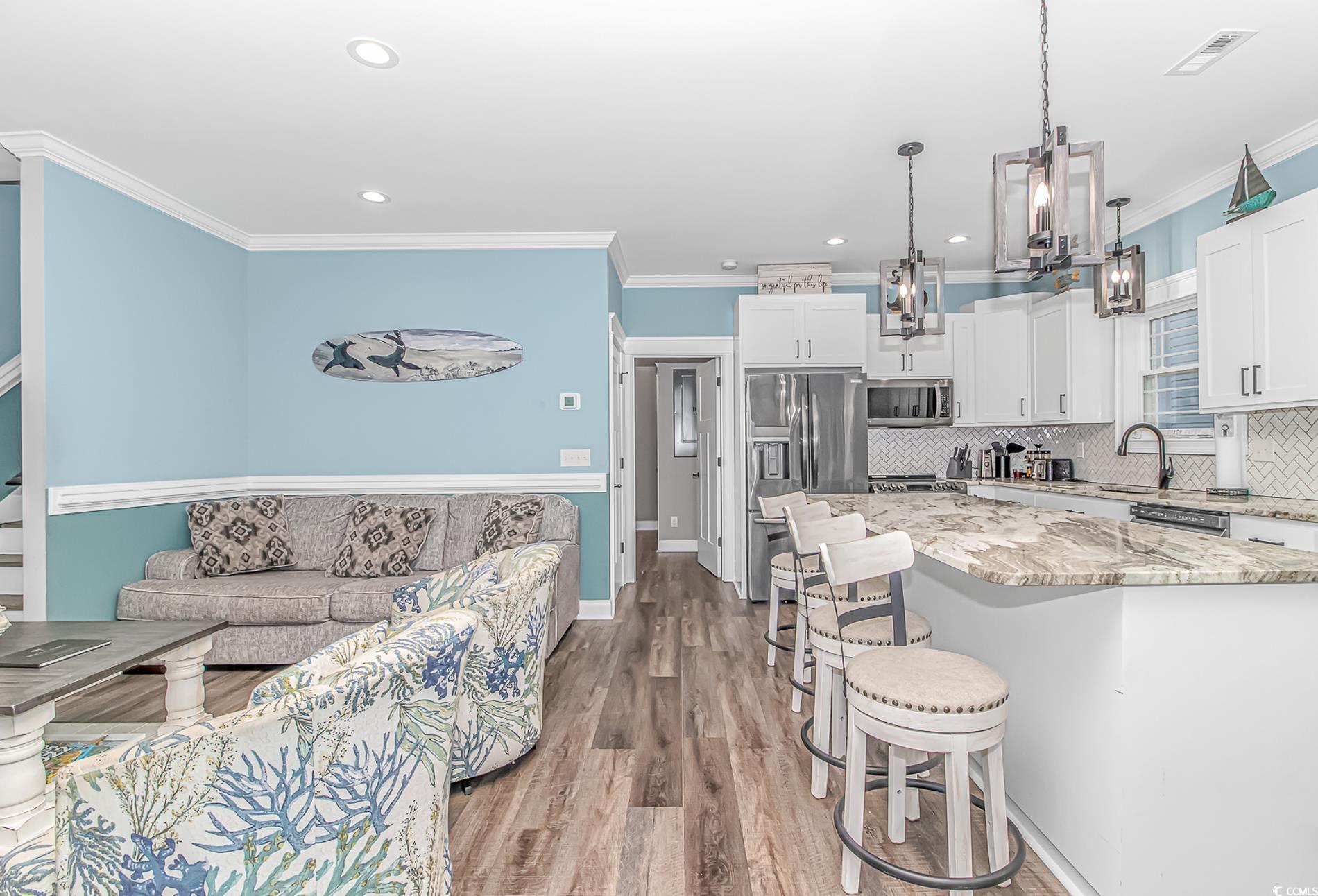 6001-D12 S Kings Hwy.