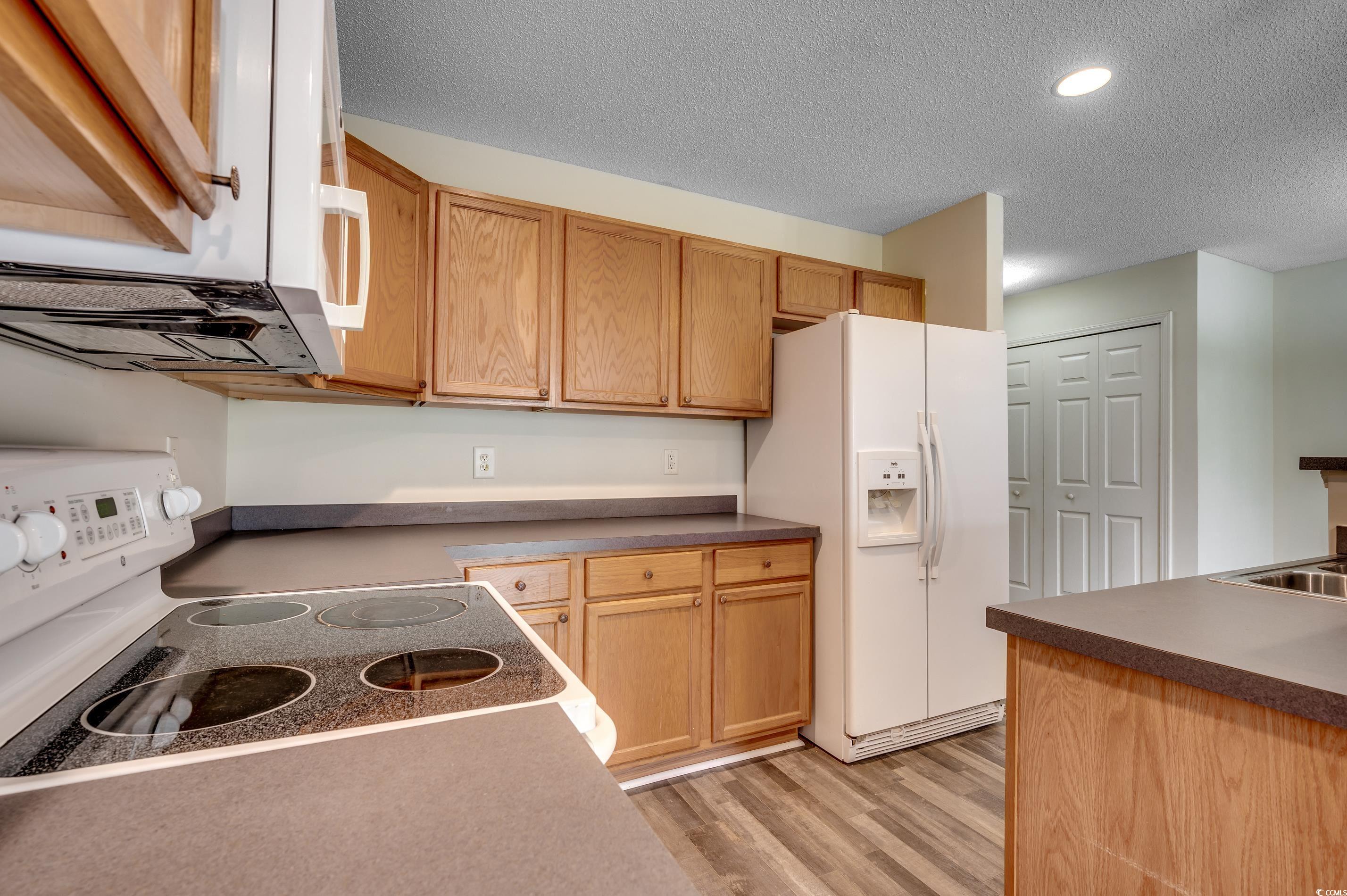 Photo 15 of 31 of 270 Seabert Rd. 270 townhome