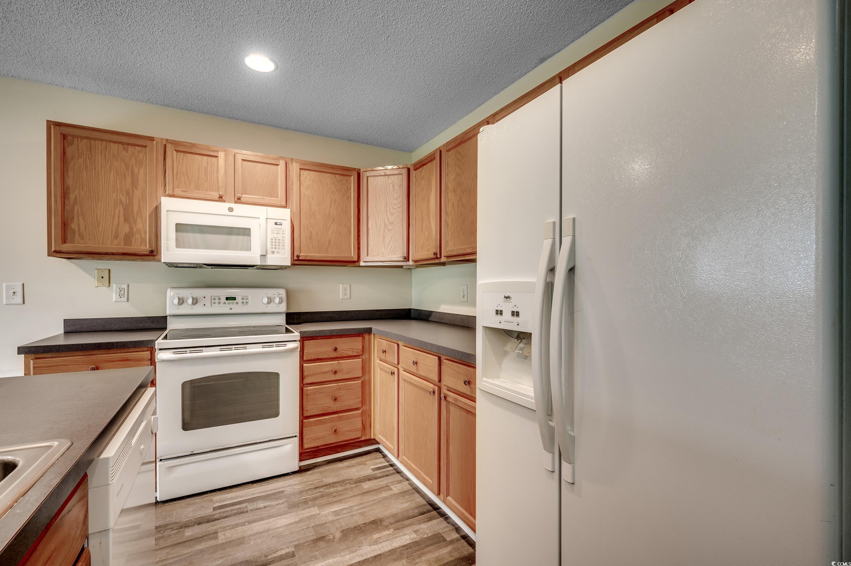 Photo 13 of 31 of 270 Seabert Rd. 270 townhome